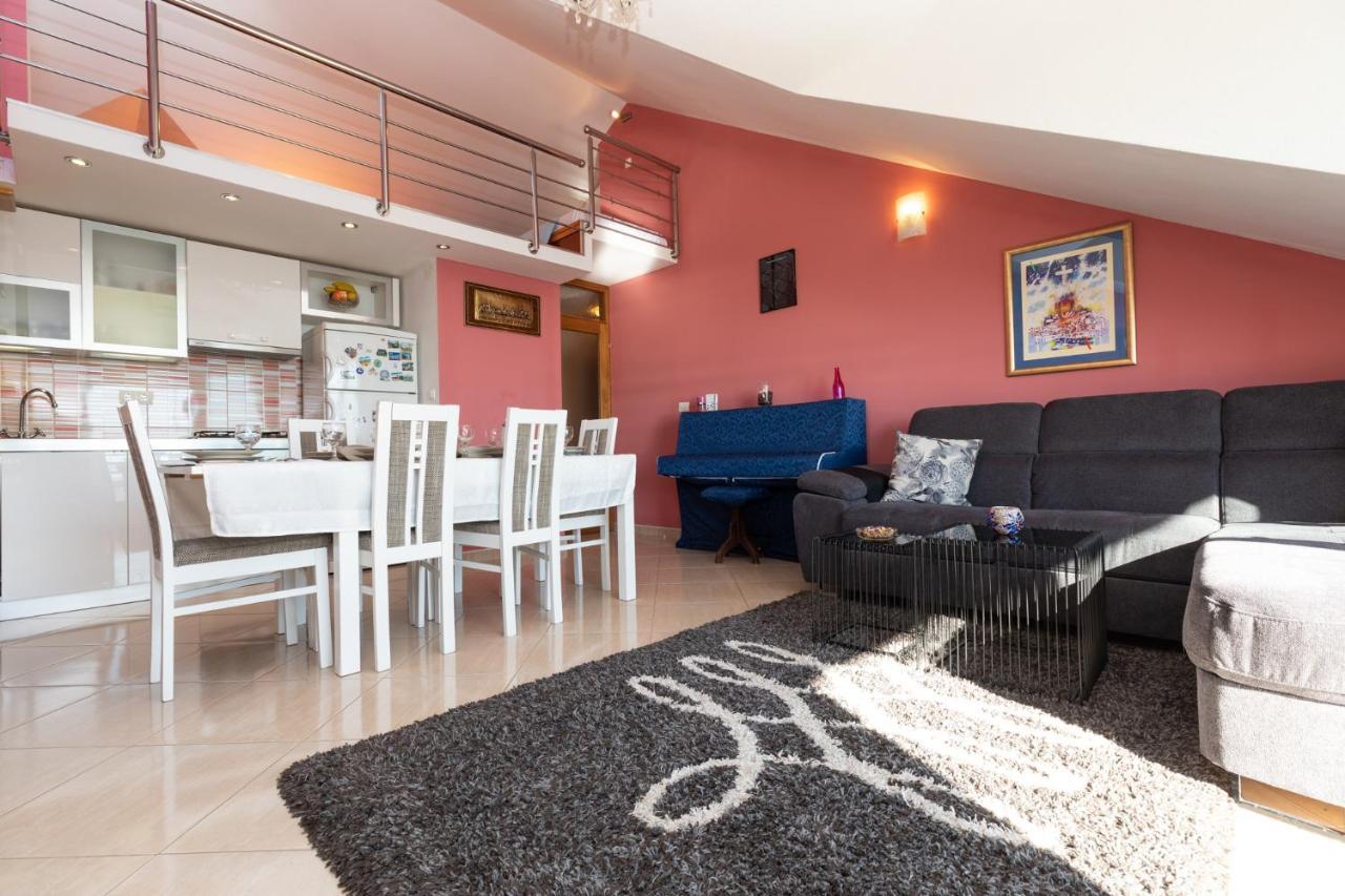 Apartman Monika Omiš Dış mekan fotoğraf