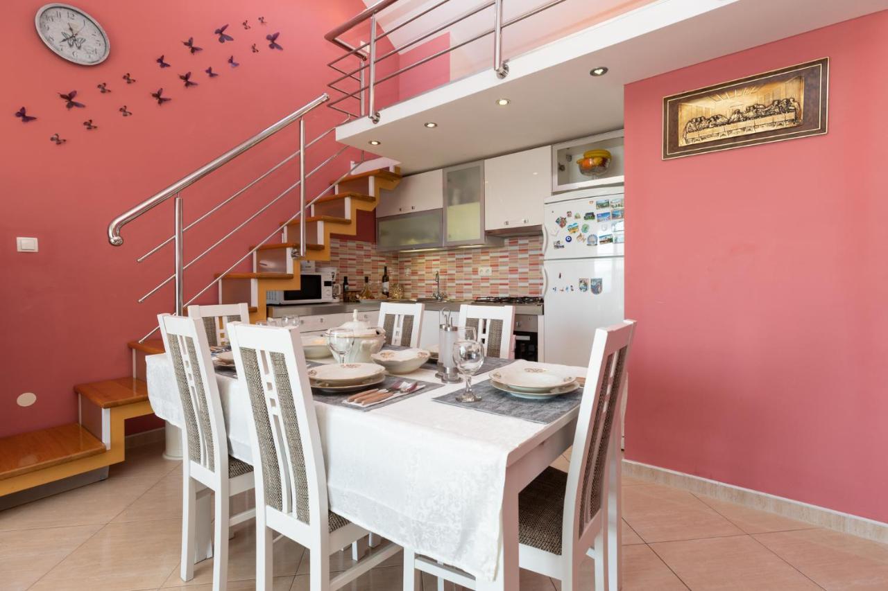 Apartman Monika Omiš Dış mekan fotoğraf