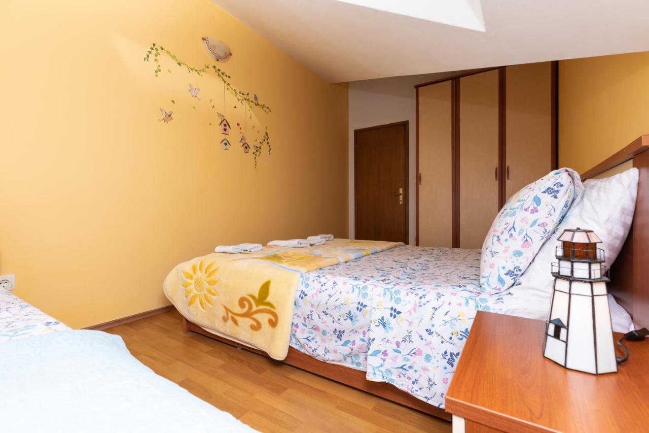 Apartman Monika Omiš Dış mekan fotoğraf